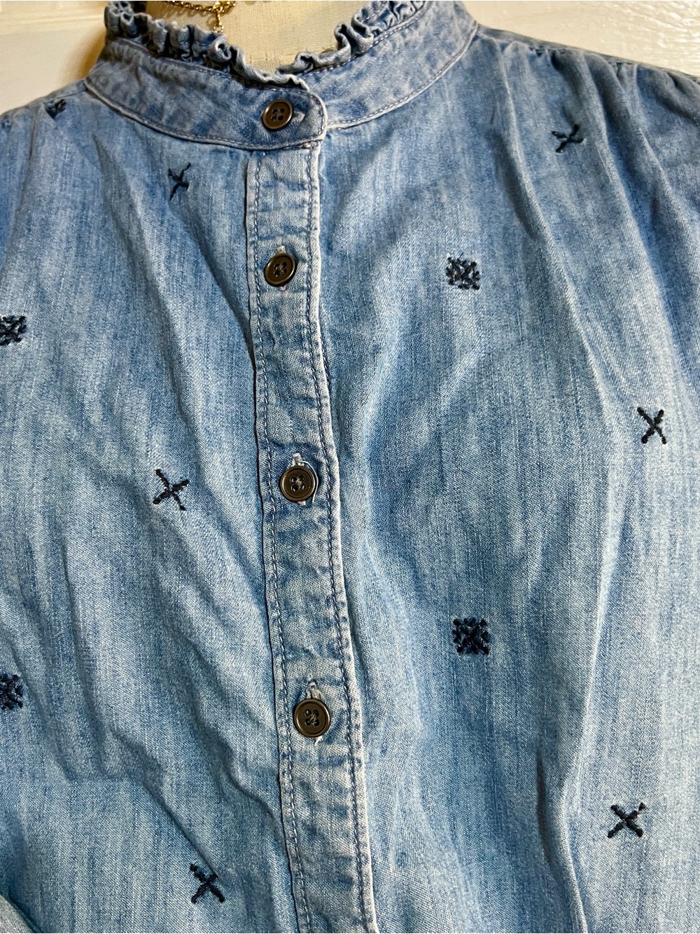 Style&Co Wms Blue Chambray Cotton Embroidered Retro Boho Ruffle Peasant Top XL - Picture 4 of 15
